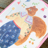 The gold foil stamping on the entire postcard shines brightly.
Full color printing is also applied to the back side.
It is also recommended to accompany gifts to loved ones or display them as an interior decoration in your room.

4 in x 6 in
Includes 1 post card