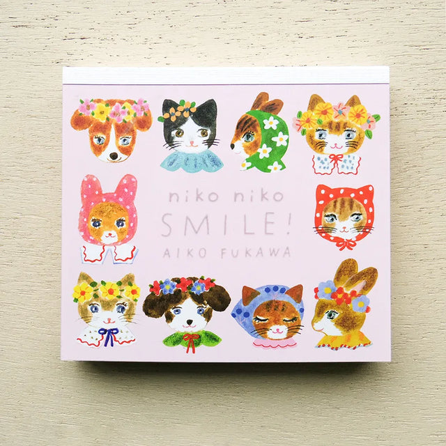 Smiling cats and rabbits are very cute block notes.
If you use it in a message or letter, the person who receives the note will surely smile.

Pack of 120 sheets that can be used every day. Another point is that it is made of firm and thick paper, so it does not transfer to the back. Please use it not only as a memo, but also as a card to accompany the gift.