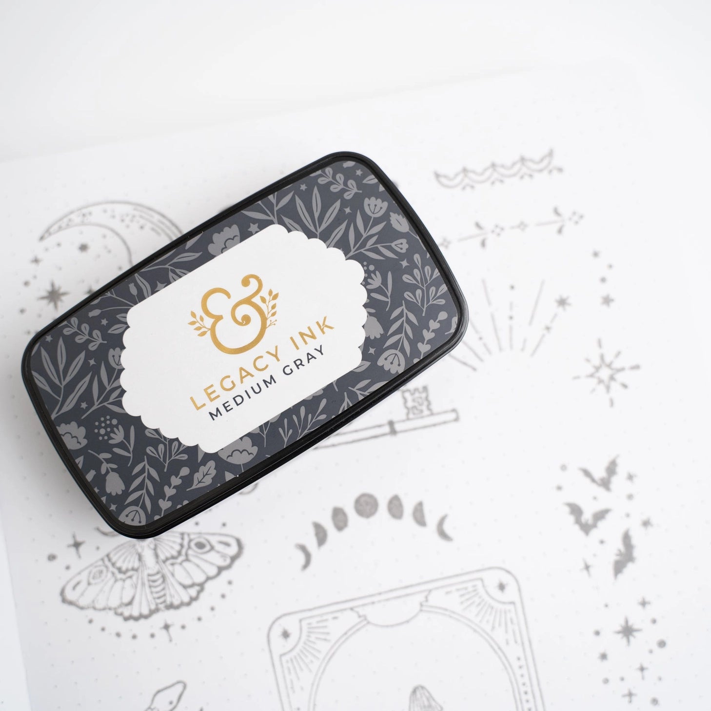 Sleek, subtle, and versatile. The Legacy Medium Gray Ink Pad delivers a balanced gray tone, perfect for layering, shading, and adding dimension to your pages. With the same archival-quality, waterproof pigment as our classic black, it’s a modern neutral that works for every project.

Size: 2.17" x 3.74" x 0.87"

Waterproof, fade-proof, and fast-drying

Archival, acid-free, and non-toxic

Medium gray pigment

Great for layering, shading, and minimalist designs