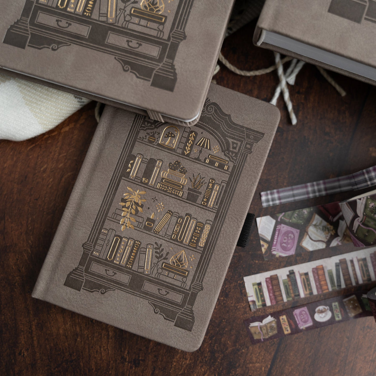 Archer and Olive Notebook: Bookshelf