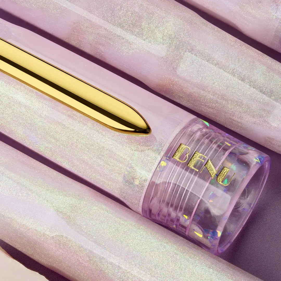 BENU Talisman Fountain Pen - Pink Opal

Inspired by the soft beauty and symbolism of the Pink Opal stone, Pink Opal joins BENU’s Talisman Collection — a series dedicated to legendary substances, natural materials, and symbols believed to carry meaning, protection, or good fortune across cultures and history.


The design captures the delicate character of pink opal through a palette that shifts between gentle cotton pink and soft lavender tones. Pronounced pearlescent effects and light-shifting properties c