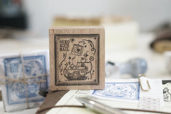 Size: approximately 4.5cm x 4.5cm

The stamps are made of industrial high grade red rubber with the finest details.As all stamps are assembled, cut, sanded by hand, size and shape may vary slightly. Wood material will differ depending on what the forest elves bring!

Stamps might be slightly stained because of quality tests during the process, but it will not affect your stamping color.&nbsp;