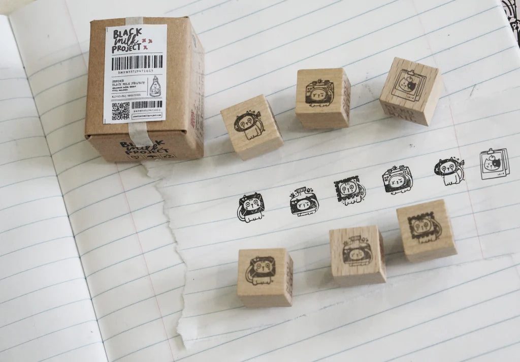 Box size: 4 x 3 x 3 cm

Packed with cuteness, this tiny treasure features 6 different mini stamp designs - plus a PET sticker pack.

The stamps are made of industrial high grade red rubber with the finest details. It is mounted by hand on re-purposed wood, hand-picked from various sources from old furnitures to jungle excursions! As all stamps are assembled, cut, sanded by hand, size and shape may vary slightly. Wood material will differ depending on what the forest elves bring!

Stamps might be slightly st