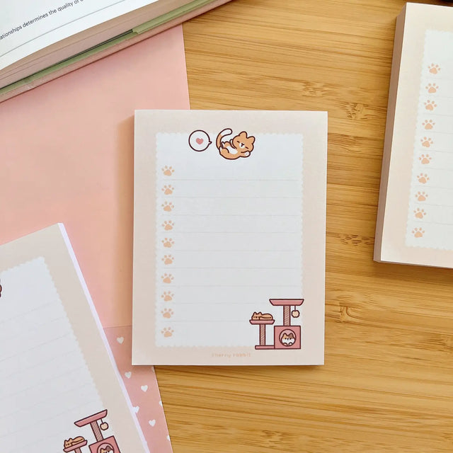Write down your to do list, grocery list, plants to buy list… whatever kind of list you want! 📝✨

Tear-able sheets
50 sheets per pad
Size: 6.5 x 9 cm
Includes 1 memo pad