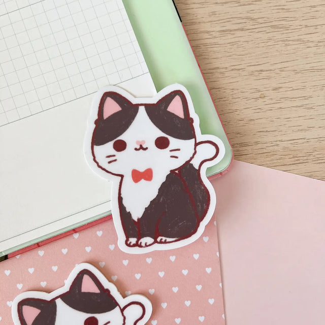 Cherry Rabbit Tuxedo Cat Sticker

Size: 50mm x 70mm
Material: Matte Vinyl Sticker
Waterproof