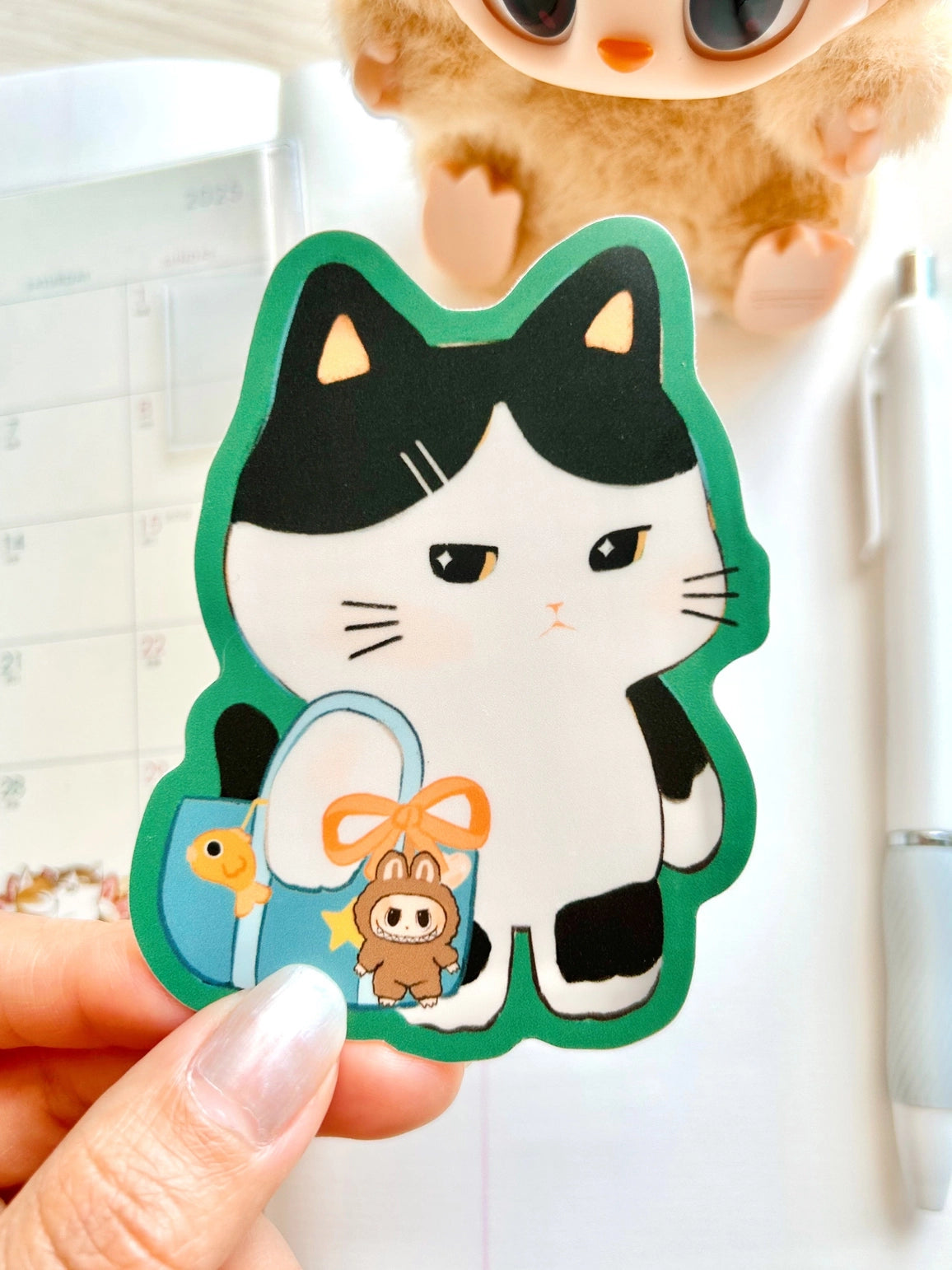 Chocolett - Kitty Labubu Vinyl Sticker

This sticker was made from a tough waterproof and weatherproof vinyl material.&nbsp;

approximately 3 x 3 inches big