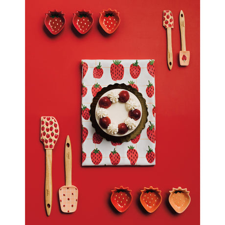 Danica Jubilee - Berry Sweet Shaped Pinch Bowls Set of 6

A pinch of sweetness and a sprinkle of spice is always at hand with these theme-shaped bowls. Perfect for condiments, dips and seasonings. Each set of 6 unique pinch bowls comes in a giftable full-colour box.