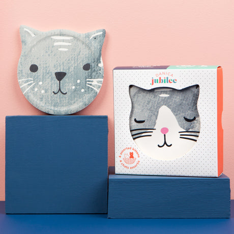 Danica Jubilee - Cats Meow Soak Up Coasters Set of 4

Made from a special super absorbent ceramic, these coasters will soak up any condensation, leaving your mug or glass drip-free. The cork backing prevents scrates on surfaces. A set of four comes packaged in a gift-ready box.