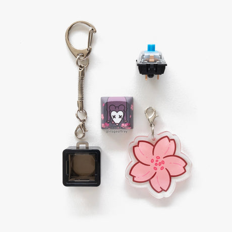Dead 'Possom Clicky Keychain

Have you ever wanted to type on a keyboard without actually being productive? Then these are the keychains for you! The Blue Gateron switch was chosen specifically for the satisfying clicky sound and tactile feel of a mechanical keyboard. Each keychain also comes with a custom keycap and bonus tail charm.

Want a quieter switch or want to use your keycap for your keyboard? Keychains are packaged unassembled, so you can customize your keychain to your liking!

APPROX. SIZE:&nbsp
