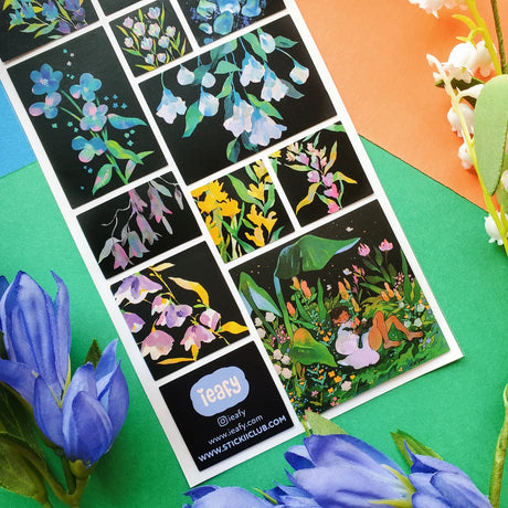 ✨🌻 Want the florals but are a creature of the shadows? @ieafy has got you covered! These gorgeous flowers’ colors pop against a night sky background. So go on ahead and keep it dark and mysterious.. while also enjoying a garden of color.

Art by: @ieafy