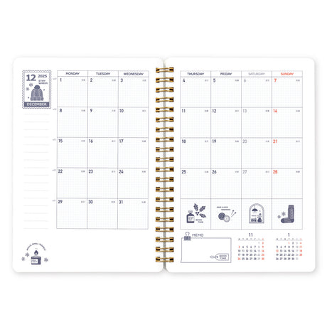 Eric x Kleid 2026 Ring Diary B6

This is the second collaboration between Eric, who expresses a world filled with small things through his unique stamps, and Kleid Diary. Eric's worldview is expressed in every detail, from the cover to the monthly and note pages. It features a diagonal elastic band that can be used as a pen holder or bookmark, and a convenient double-sided pocket on the last page. The 2026 edition is available in the iconic navy and a soft, elegant greige.
Size: 182 x 128 mm
Paper: 70 sheet