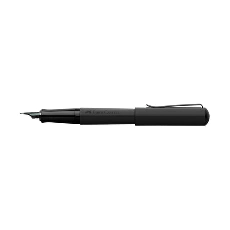 The Hexo Fountain Pen features an anodized aluminum barrel in sophisticated matte black. The anodizing treatment forms a protective outer layer of oxide that gives the pen its special color and makes it even more robust.