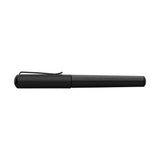 The Hexo Fountain Pen features an anodized aluminum barrel in sophisticated matte black. The anodizing treatment forms a protective outer layer of oxide that gives the pen its special color and makes it even more robust.