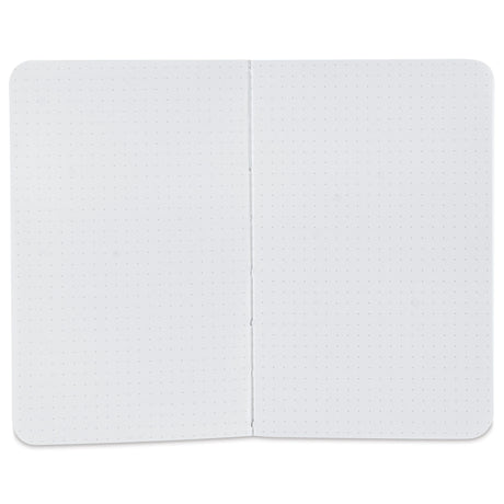 Ecoqua Plus by Fabriano is a collection of notebooks designed to accompany you every day, withstanding prolonged use. These notebooks open perfectly, allowing you to comfortably write on every page, right down to the last. Entirely made in Italy, they use the best raw materials and are produced with renewable energy, demonstrating a concrete commitment to sustainability.