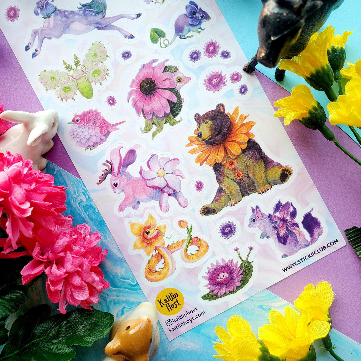 From a bluebell deer to a daffodil snake, @kaitlinhoyt’s one-of-a-kind fleurling designs are so precious and unique, you’ll want to collect them all. 
