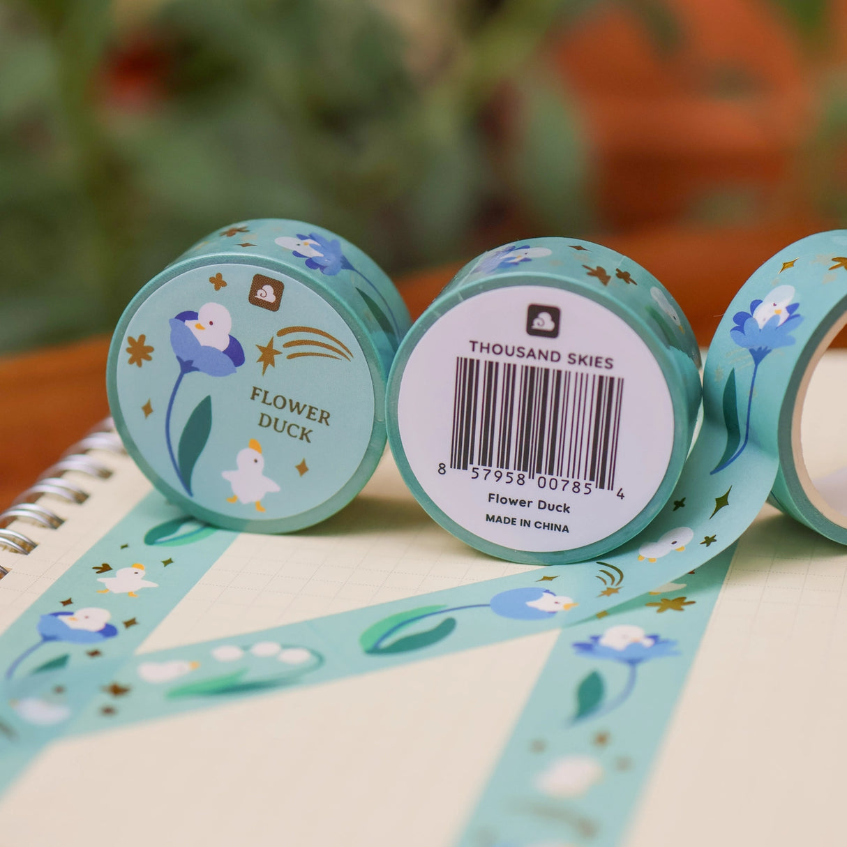 Width: 18mm
Length: 5m or 16 ft&nbsp;
Washi Tape&nbsp;
Matte
Made in China
Designed in San Jose, California
©Thousandskies