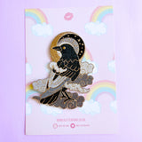 This fabulous patch features a black crow surrounded by grey glittery clouds, and a starry moon with grey backgrounds.

Beautifully woven with black, white, grey & gold threads, this fabulous patch with brighten up any coat, bag or hat!

Measurements: 70mm x 90mm