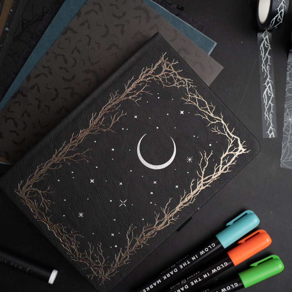 Archer and Olive Haunted Hollow Box 2025