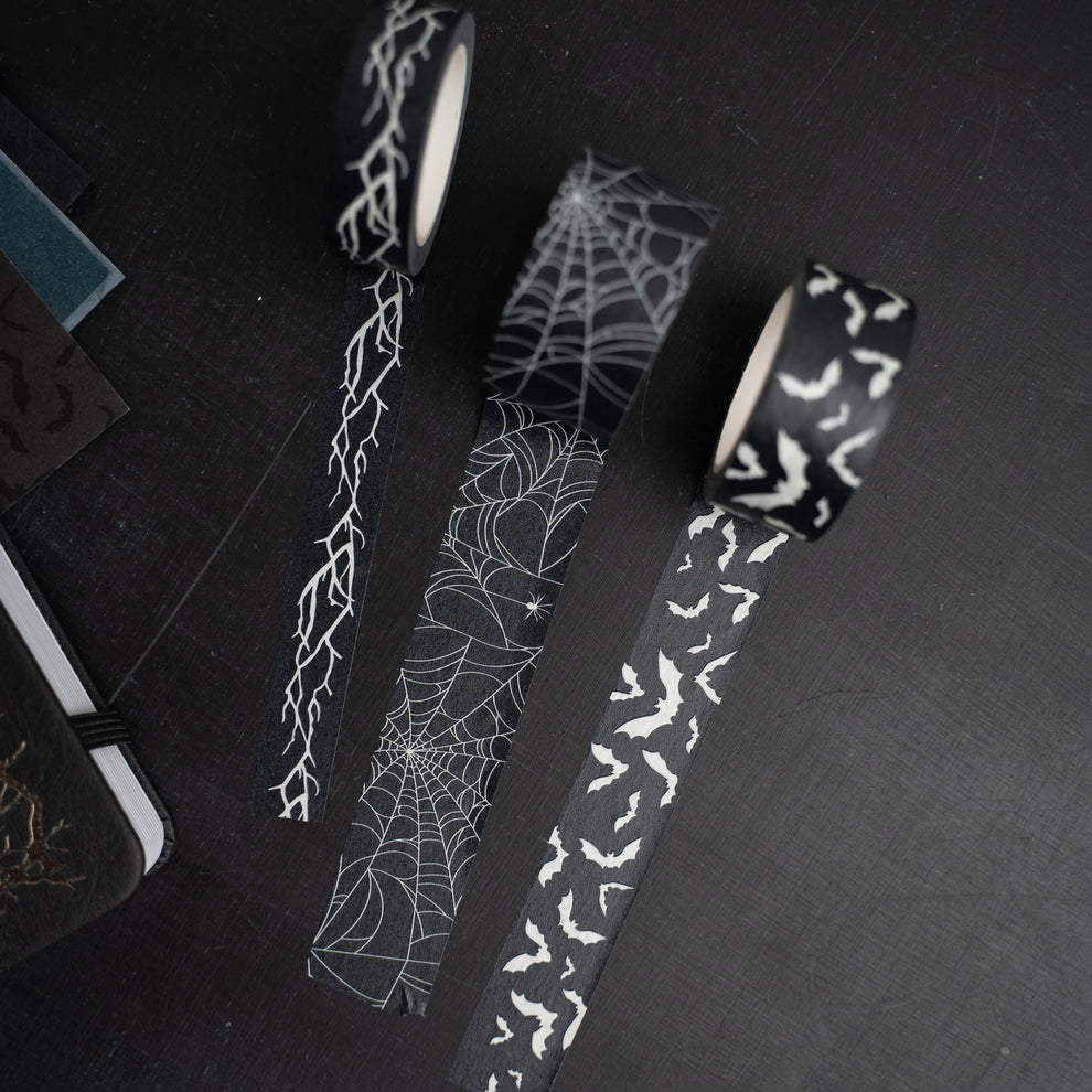 Archer and Olive Haunted Hollow Box 2025