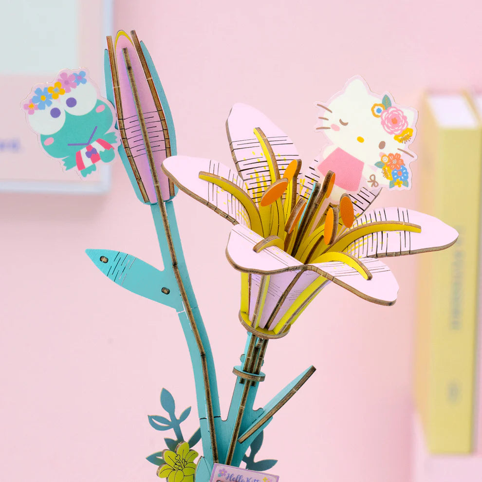 ★新品未使用★　pine flower サロペット　ハンドメイド　作家 Hello Kitty® and Friends Keroppi and Hello Kitty Lily Wooden