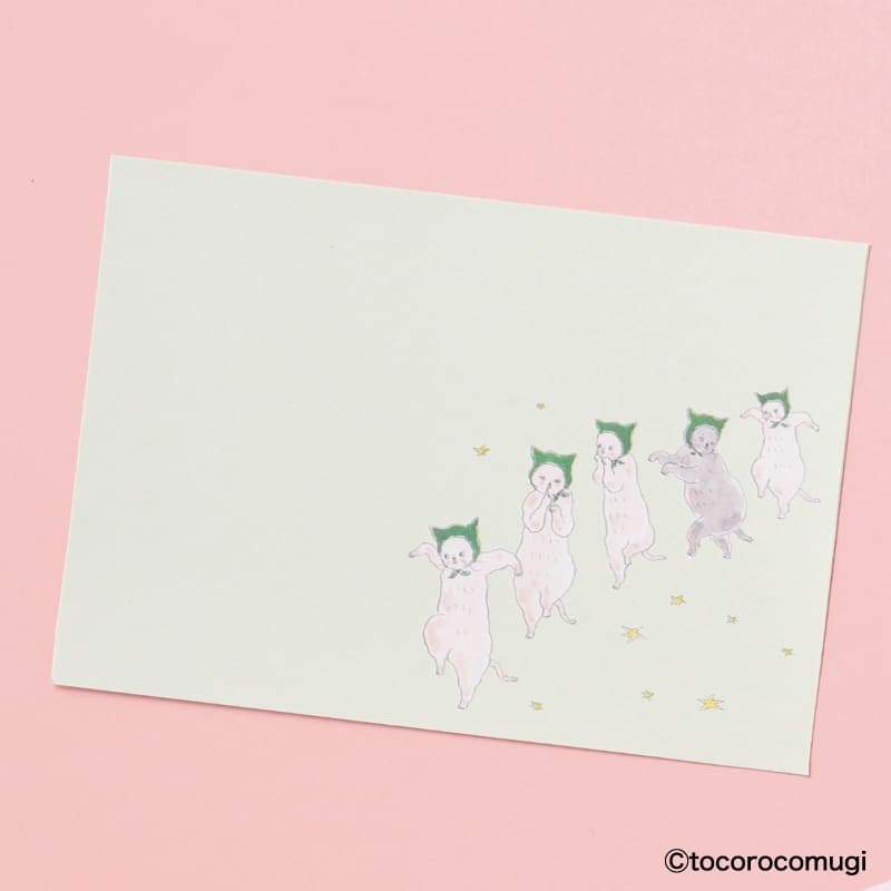 By making 70% of the adhesive side of the label, Pita Fusen can be stuck firmly and does not peel off easily.&nbsp;The cute die-cut type has a shape that makes the most of the design of the illustration. The design is based on an illustration by Tocoro Comugi, an illustrator who is very popular on SNS for drawing loose and slightly funny animals.&nbsp;The Large size (thick type) is made of thick paper, so it can be used like a message card to accompany a gift. The top and bottom sections have no glue attach