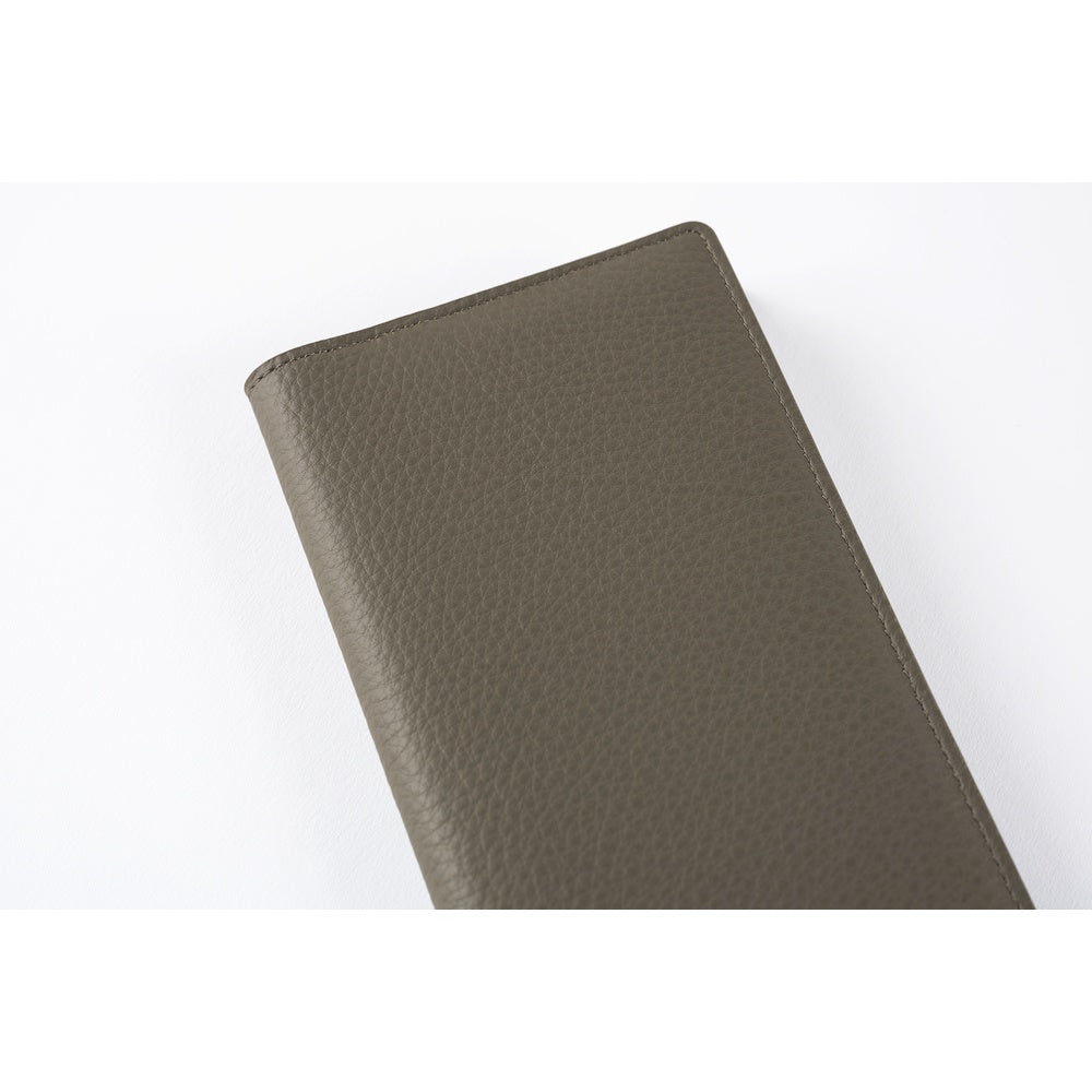 Taut is a series of leather covers that fit snugly around your Techo for a sleek look, and this time, we have included a Weeks-sized cover in the lineup for the first time.