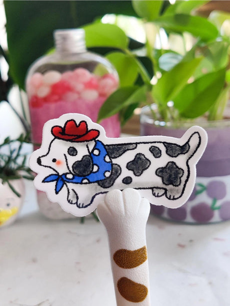 This is a glossy vinyl die-cut paper sticker, illustrated and made in-house by me. It's waterproof and ideal for decorating hard surfaces like laptops, water bottles, and phone cases, adding a cute touch to your belongings.

Material: premium glossy waterproof vinyl
