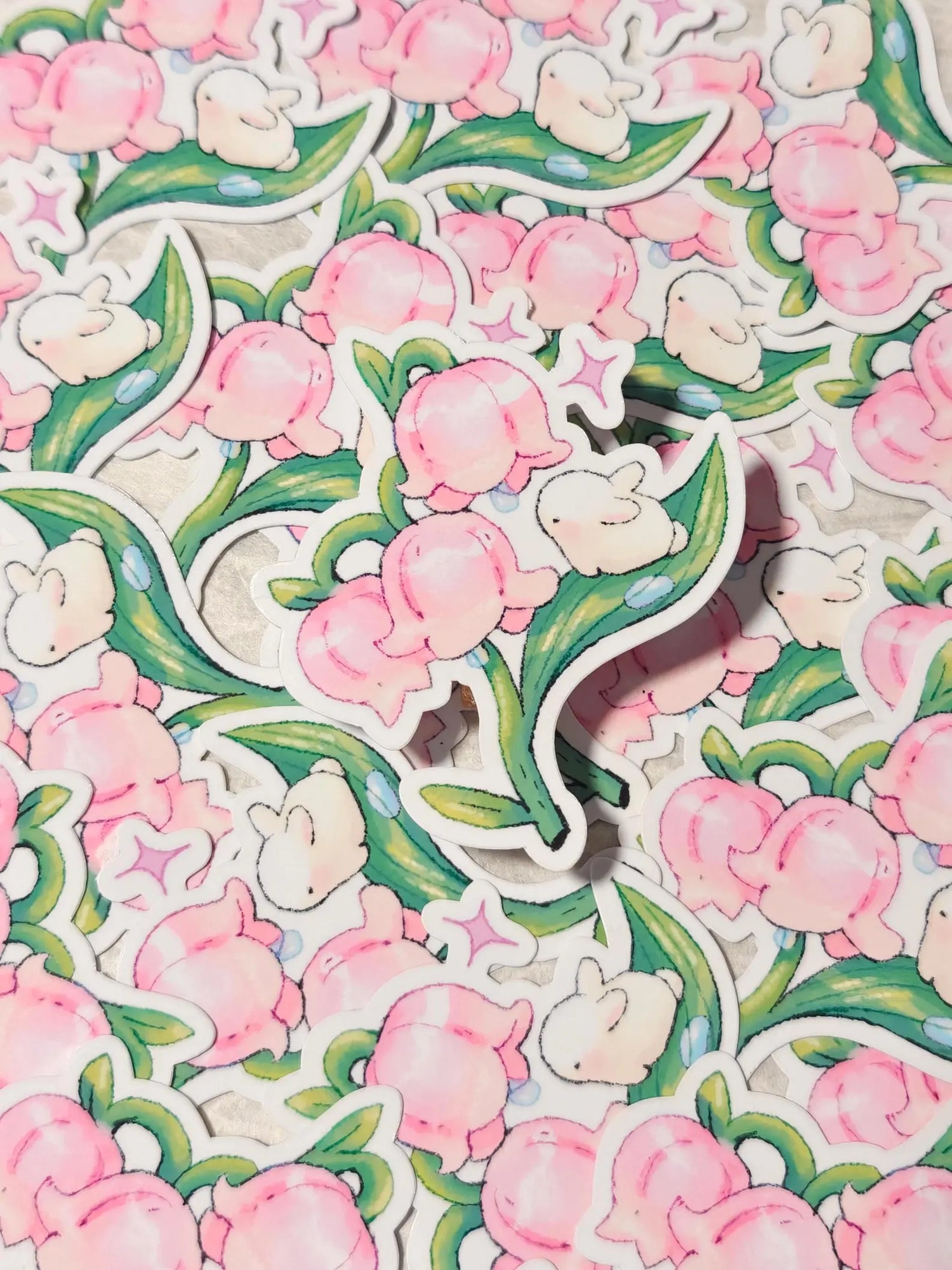 This is a glossy vinyl die-cut paper sticker, illustrated and made in-house by me. It's waterproof and ideal for decorating hard surfaces like laptops, water bottles, and phone cases, adding a cute touch to your belongings.&nbsp;

Material: premium glossy waterproof vinyl