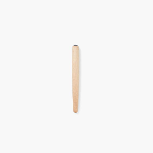 The petite nib holder is compact yet thoughtfully designed with optimal thickness, length and balance for writing. We created it to inspire all ages to discover the joy of writing with dip pens.

Each nib holder is crafted from Japanese maple wood and finished with a plant-based oil that meets the highest international safety standards. Applied by the skilled hands of craftspeople, the finish evolves with time and use, enhancing the natural texture and grain of the maple for lasting writing pleasure.

Use a