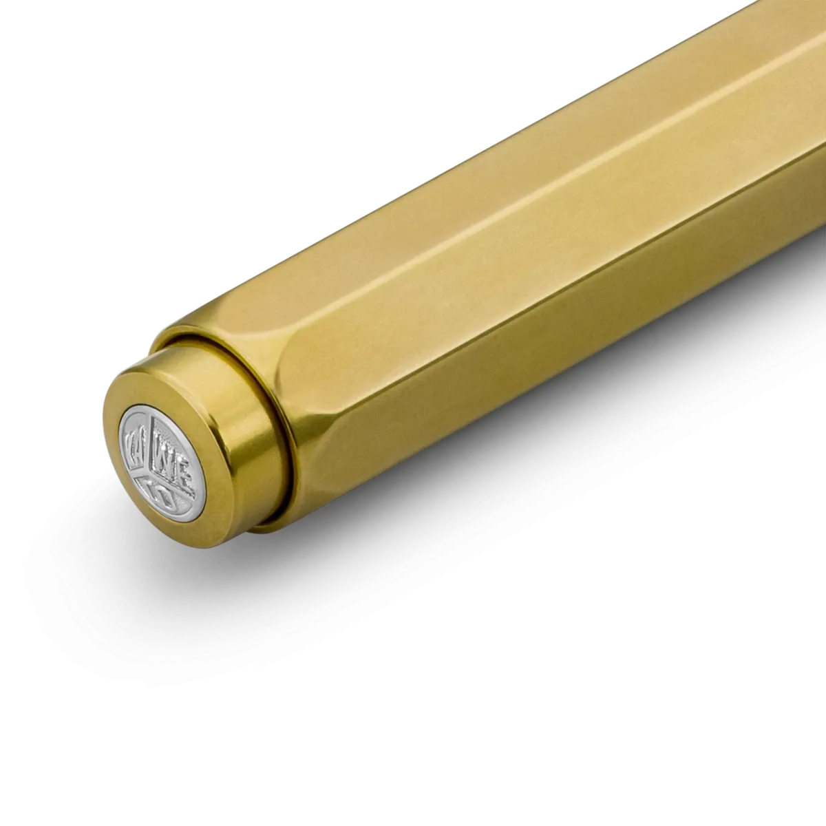 Kaweco Brass SPORT Mechanical Pencil .7mm


Heavy mechanical pencil made of high-quality brass with an individual touch.
Writing instruments of the series Kaweco Brass Sport develop a natural and unique patina during the use. Every mechanical pencil becomes an individual item over time due to this. The sturdy brass is complemented by fine silver elements, such as the logo cap. The writing instrument's high weight already presses slightly onto the paper by itself. This feature makes it possible for you to dr