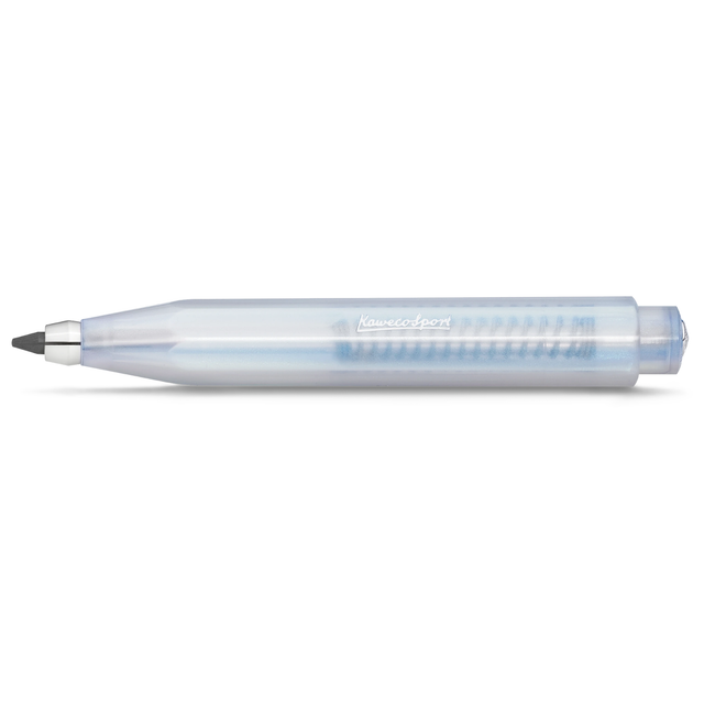 Mysterious as the moon

Houston, we have a new series: the new LUNAR SPORT takes its first steps into the Kaweco standard range. Now the series sparkles again in two more magical nuances: While our Shadow Blue is reminiscent of mysterious galaxy nebulae in the space depths, the Light Blue shines with its more subtle and gentle properties, like forget-me-nots in full bloom.

Both are imbued with an intriguing, iridescent color change that makes the blue and purple hues dance on the surface of the pencil, dep