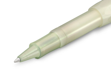 Kaweco LUNAR SPORT Rollerball Light Green

Houston, we have a new series: the new LUNAR SPORT dares to take the first step into the Kaweco standard range.