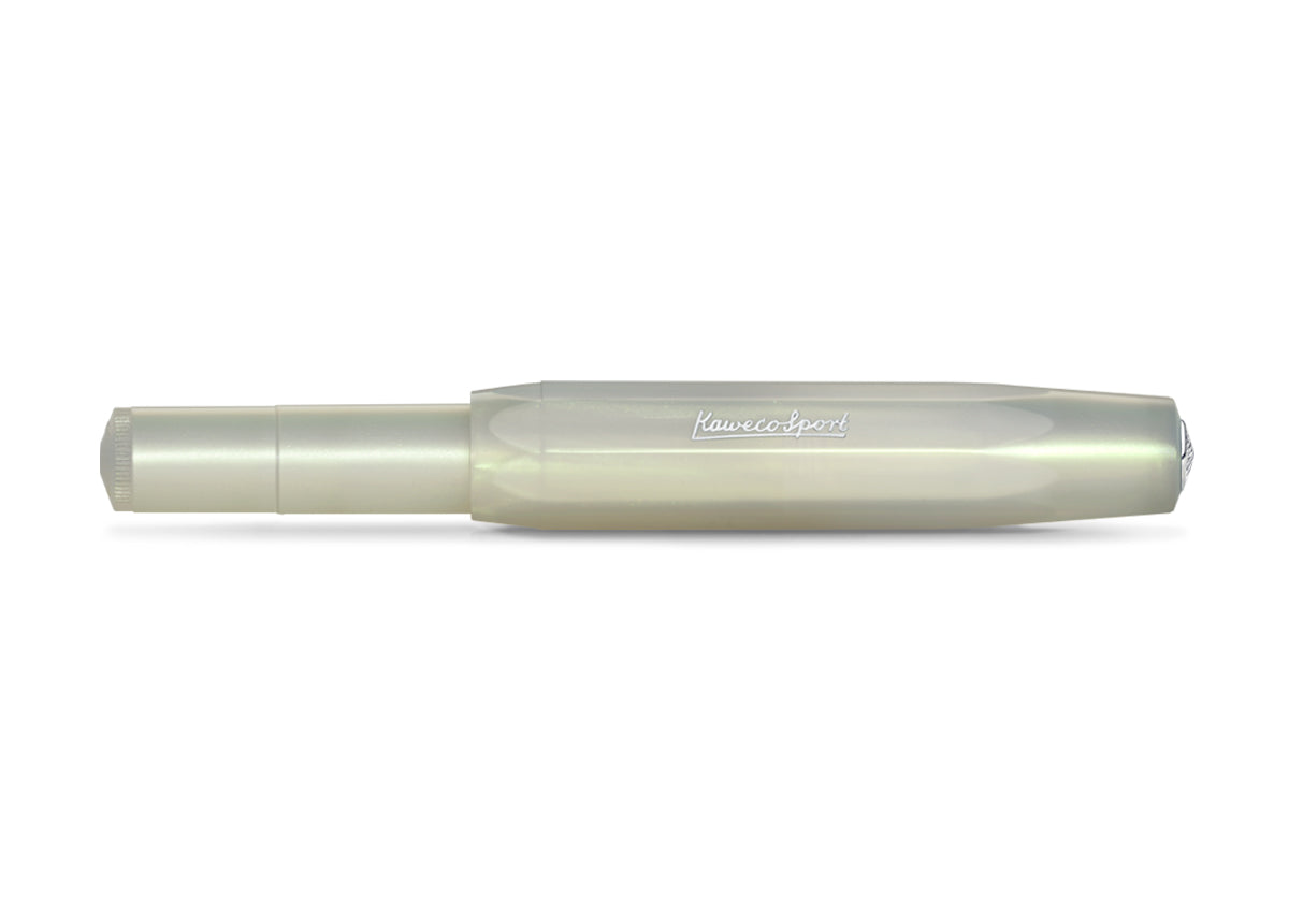 Kaweco LUNAR SPORT Rollerball Light Green

Houston, we have a new series: the new LUNAR SPORT dares to take the first step into the Kaweco standard range.