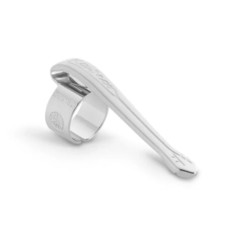 Kaweco Liliput Nostalgia Clips

The clip fits the LILIPUT model. Simply slide it open and the clip is ready for use.

Not only in function, but also visually, this accessory is an upgrade for every Kaweco.

Attention: This clip does not fit on the Liliput retractable ballpoint pen.