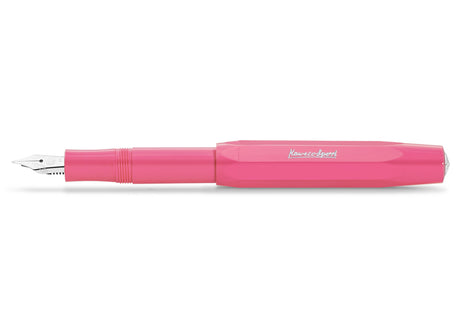 On Wednesdays, we write Pink.


The Kaweco SKYLINE SPORT fountain pen in pink is making its long-awaited comeback. The vibrant color is inspired by cotton candy clouds on the horizon at sunset and immediately creates good vibes.

Pretty in Pink

Today, the Kaweco Sport is also available as a contemporary Skyline series. The pens are finished with silver accents, such as a high-quality name embossing and a silver metal logo on the head of the cap. In addition to the previous trendy colours, such as mint or f