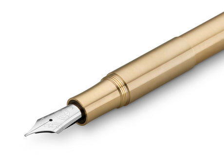 The Supra made of brass is particularly elegant and graceful due to the golden colour. The well-known Eco Brass&nbsp;–&nbsp;brass from Wieland works in Ulm&nbsp;–&nbsp;is lead-free. As usual with brass, you can notice a change during use. Over time, the pen gets its patina.

Due to the model's high weight, the writing device presses easily on the paper and promotes the writing flow. This feature allows you to write particularly long and comfortably. Besides, the Supra offers different screwing options. For 