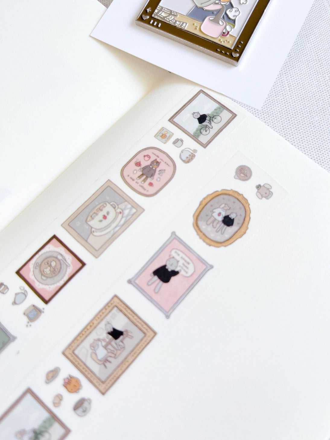 Kuboandlucy x Dana Ate Oatmeal Saturday at the Cafe 20mm Washi Tape

20mm Japanese Washi Tape
Exclusive art illustrated by Dana Ate Oatmeal for Kuboandlucy Stationery Co
Perfect for all planners, journals or add a little personality to your letters or gift wrapping