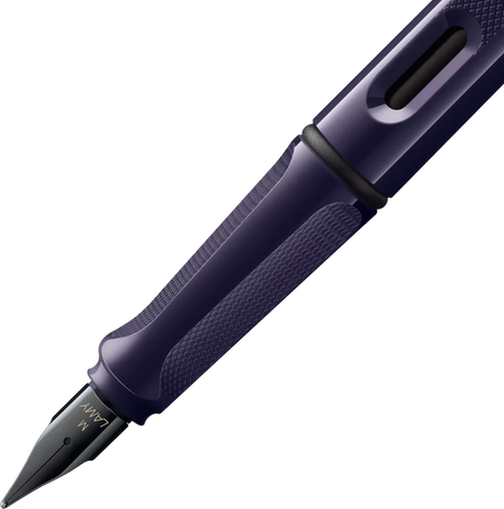 LAMY Special Edition Safari Fountain Pen - Meteora

Fountain pen, icon, global success: the LAMY safari has been a beloved classic since its introduction in the 1980s and enjoys a cult status untypical for a writing instrument. Countless colours and ever-changing special editions make hearts beat faster - whether for the pencil case or the carefully curated fountain pen collection.

The LAMY safari is more than the sum of its details: it is aesthetic, robust and individual. The distinctive, self-sprung clip