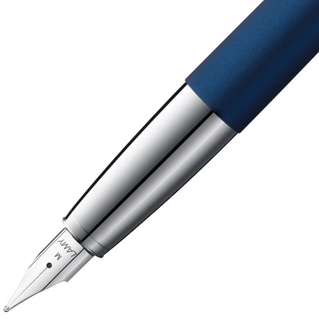The LAMY studio convinces with timeless elegance and a universal design. The slightly curved, slim shape of its all-metal body seamlessly emerges from the individual case parts and is deliberately minimalist. The gentle curvature and harmonious proportions make the clip the trademark of the LAMY studio: it contrasts the matter-of-fact basic shape with an innovative design accent and creates a unique overall appearance.

The LAMY studio is assembled by hand at the LAMY craftsman's workshop in Heidelberg. In 
