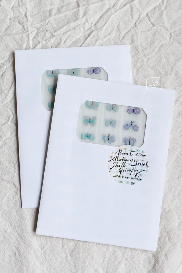 Four sheets of transfer stickers in various colors! Decorate your pages with colorful butterflies to give it the extra touch it needs!

Size: 10cmx15cm