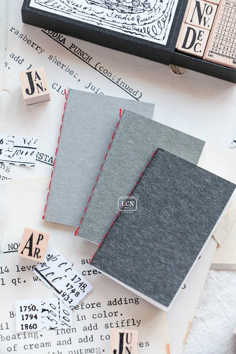 LCN Mini Journal Insert

The perfect insert to fit into your LCN Mini Leather Journal. The inserts are made with Tomoe River paper,&nbsp;which works perfectly with fountain pens.
Size: 3.5cmx5.3cm&nbsp;

We will choose the color for you.