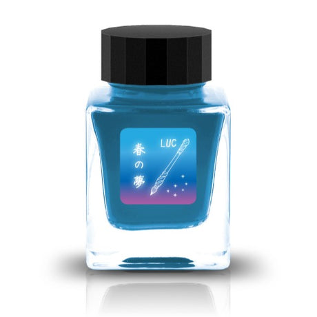 &nbsp;春の夢 Haru no Yume Ink

The LUC Collection is in collaboration with Glass Studio LUC and is full of shimmering inks designed specifically for glass pens. These colors are full of shimmer and pigment and create unique effects as they settle into paper.&nbsp;

RGB: 88, 198, 255

Blue with purple hues
30ml

Shimmering and Pigment Powder
Glass Pen Only