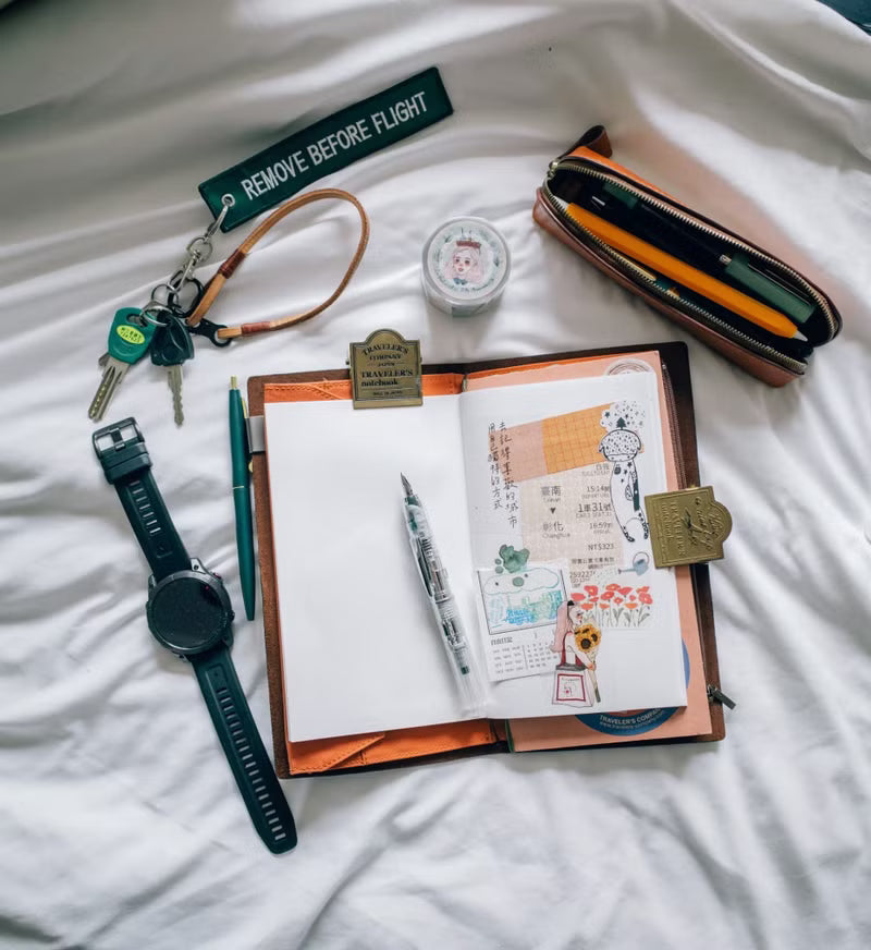 La Dolce Vita - Dark Blue Flower Notebook