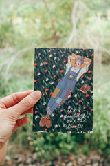 La Dolce Vita - It Is A Good Day To Read A Book Postcard

Because of sunny days, rainy days
, because of broad-mindedness, because of the long
road, because of the coarse tea and light rice, because of the winding
alleys, I don't actually want to go to the bookstore
for anything, I just want to live a life
with a bookstore/


Incudes 1 postcard
Size: 105x148 mm
Material: Ivory 250g
Made in Taiwan