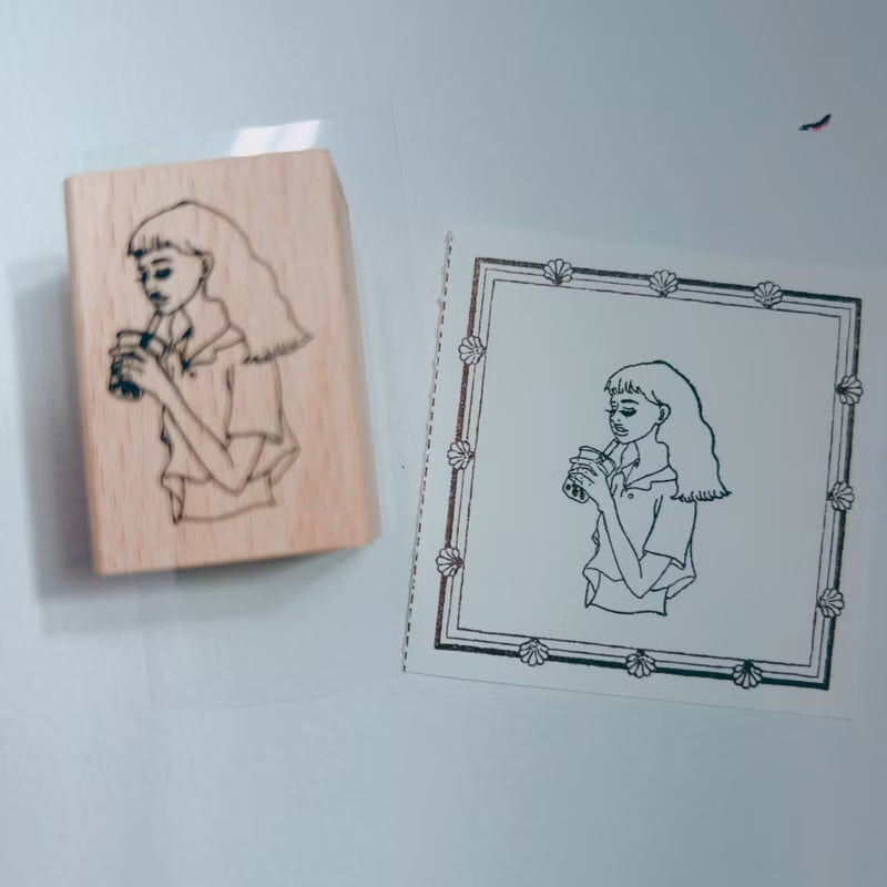 La Dolce Vita - Pearl Milk Tea Girl Maple Wooden Stamp