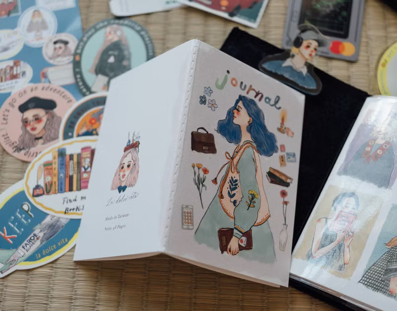 La Dolce Vita - Women's Journal Passport Size Notebook