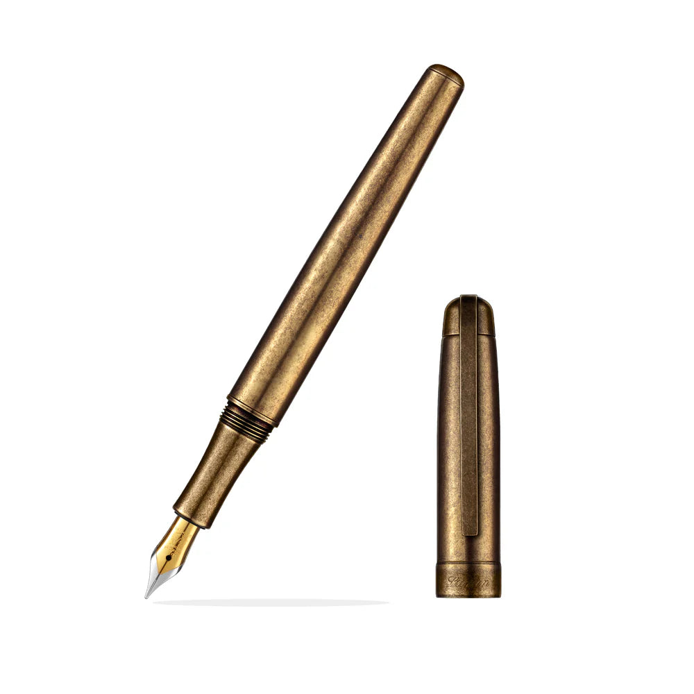 Matte metallic color

It has a "Distressed" or "aged" color and brings an elegant retro look, which earns a global favor among those who have favor on handwriting.

It has an excellent weight balance that provides a comfortable writing experience.&nbsp;
Sleek, spring-loaded pocket clip for secure carrying.
