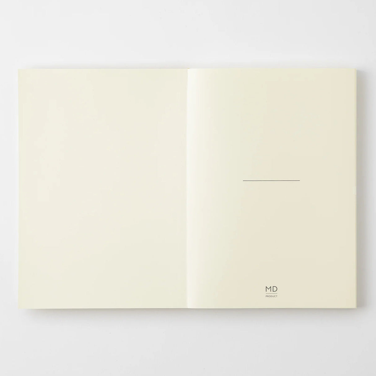 Ample margins and a simple, easy-to-use format. Starting December 2026 (14 months). This&nbsp;diary features a flexible monthly block format with ample margins, and a combination of 8-ruled and plain memo pages.


The MD paper offers excellent writing comfort and prevents bleed-through, even with a fountain pen. The flat-opening thread binding ensures a simple, high-quality diary that takes advantage of the quality of the material and inspires creativity with its streamlined design.&nbsp;MD paper is used no