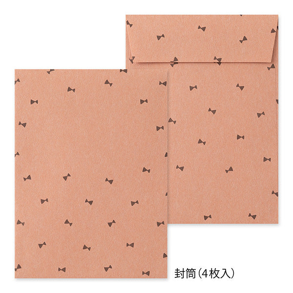 This letter set comes with a fluffy animal sticker. The letter paper is a small size that can be used like a single stroke of paper, and the envelope is conveniently sized to hold photos.
The letter has a moderate length, so it's easy to use for small thank-you letters or letters in everyday life.