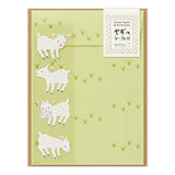 This letter set comes with a fluffy animal sticker. The letter paper is a small size that can be used like a single stroke of paper, and the envelope is conveniently sized to hold photos.
The letter has a moderate length, so it's easy to use for small thank-you letters or letters in everyday life.